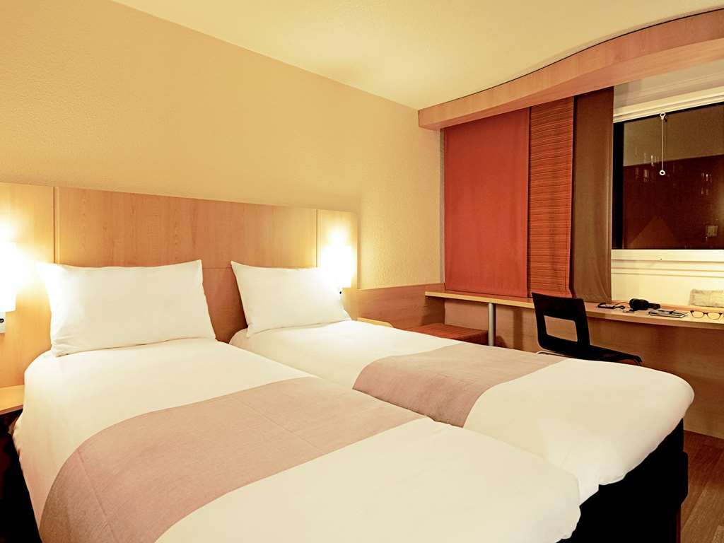 Готель Ibis Констанц Номер фото
